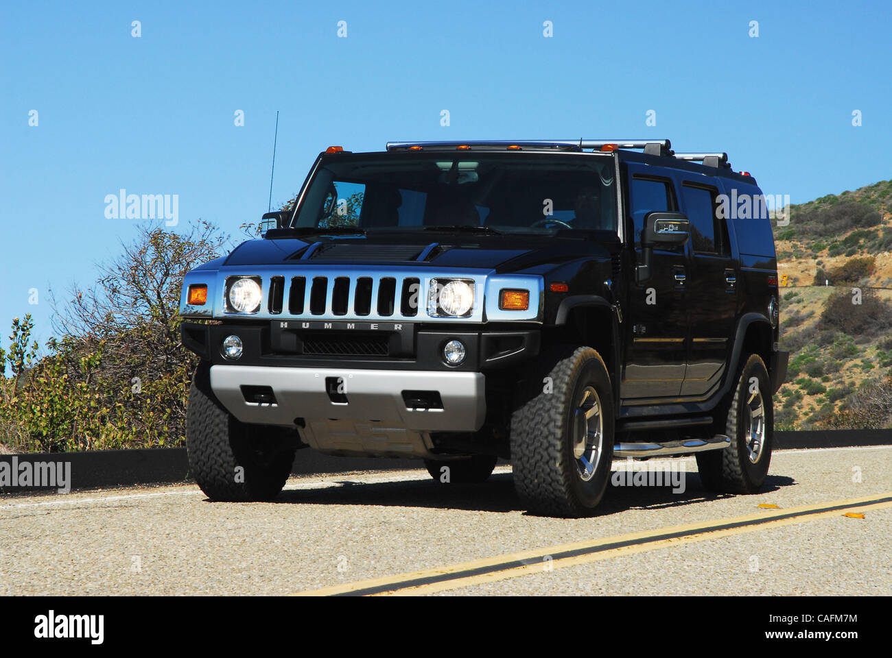 29 févr. 2008 - Los Angeles, Californie, USA - Le off-road warrior Hummer H2 rugit en 2008 avec un intérieur entièrement repensé qui combine les caractéristiques de luxe et de rendez-vous avec la robustesse légendaire Hummer. Sous le capot est un nouveau moteur plus puissant qui est couplé à une nouvelle, un changement en douceur, Banque D'Images