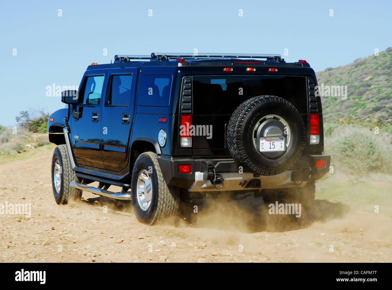 29 févr. 2008 - Los Angeles, Californie, USA - Le off-road warrior Hummer H2 rugit en 2008 avec un intérieur entièrement repensé qui combine les caractéristiques de luxe et de rendez-vous avec la robustesse légendaire Hummer. Sous le capot est un nouveau moteur plus puissant qui est couplé à une nouvelle, un changement en douceur, Banque D'Images