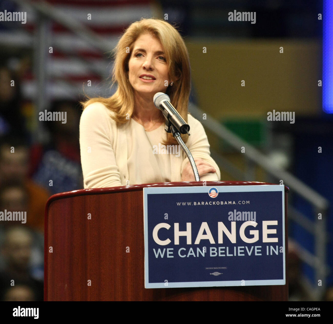 Feb 03, 2008 - Westwood, Californie, USA - Caroline Kennedy au "faire sortir le vote Rally' animée par Michelle Obama au Pauley Pavilion. (Crédit Image : © Lisa O'Connor/ZUMA Press) Banque D'Images