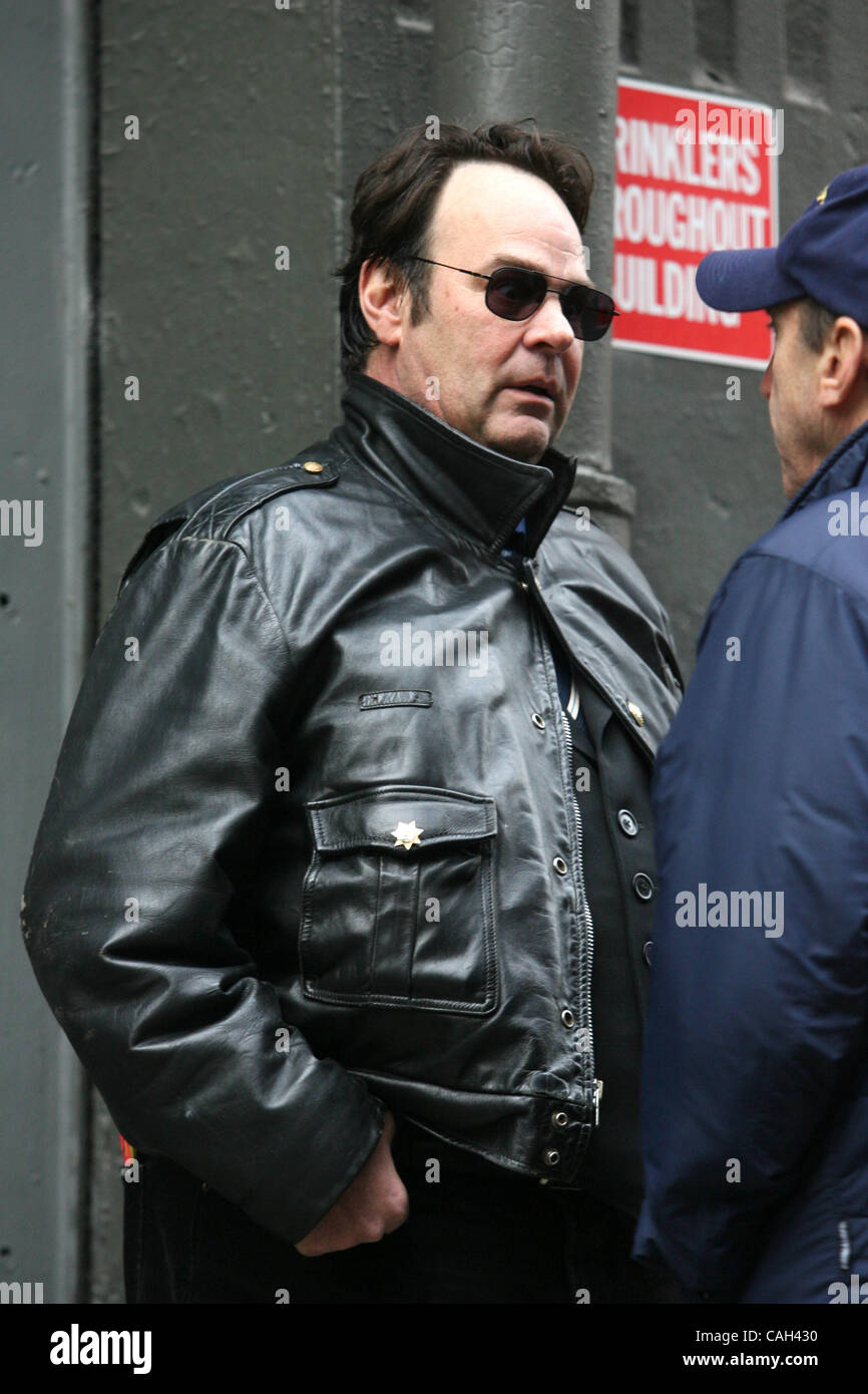 L'acteur Dan Akroyd marcher avec des amis le long de Crosby Street à Soho, Jan 29 2008. Crédit photo : Mariela Lombard/ ZUMA Press. Banque D'Images