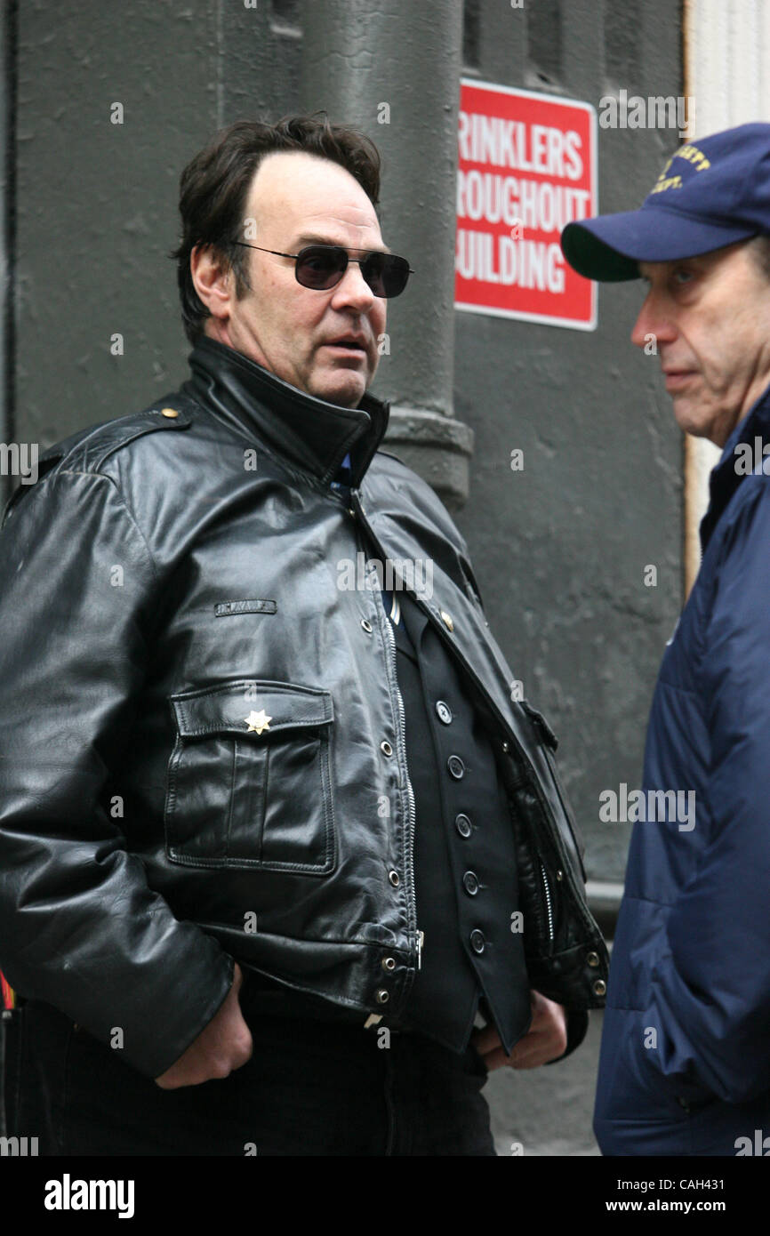L'acteur Dan Akroyd marcher avec des amis le long de Crosby Street à Soho, Jan 29 2008. Crédit photo : Mariela Lombard/ ZUMA Press. Banque D'Images