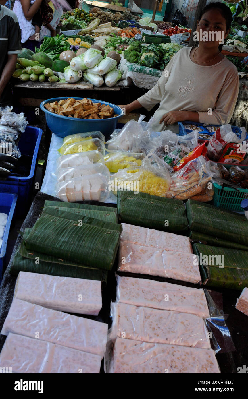 19 Janvier 07 Jakarta Indonesie De Soja Sont Un Ingredient Essentiel Dans La Cuisine Asiatique Ainsi Que De Base De L Alimentation De La Region S Pauvres Pour De Nombreux Indonesiens Un Morceau