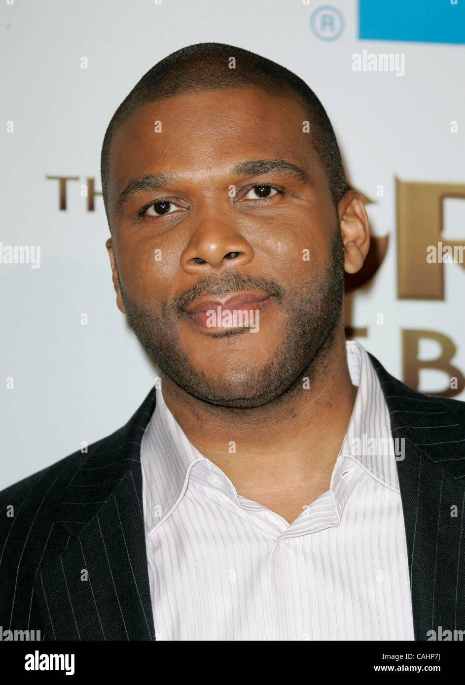 Dec 11, 2007 - Hollywood, Californie, États-Unis - Tyler Perry arrivant à ''The Great Debaters' Los Angeles Premiere tenue au Cinerama Dome. (Crédit Image : © Lisa O'Connor/ZUMA Press) Banque D'Images Dec 11, 2007 - Hollywood, Californie, États-Unis - Tyler Perry arrivant à ''The Great Debaters' Los Angeles Premiere tenue au Cinerama Dome. (Crédit Image : © Lisa O'Connor/ZUMA Press) Banque D'Images