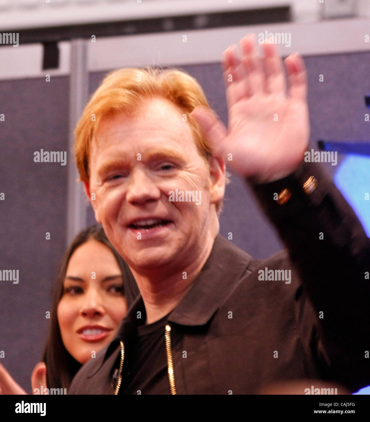 CSI Miami acteur David Caruso au G4 stand pendant le deuxième jour de l'édition 2008 du CES à Las Vegas NV. Janvier 8,2008. Gene Blevins/LA DailyNews Banque D'Images CSI Miami acteur David Caruso au G4 stand pendant le deuxième jour de l'édition 2008 du CES à Las Vegas NV. Janvier 8,2008. Gene Blevins/LA DailyNews Banque D'Images