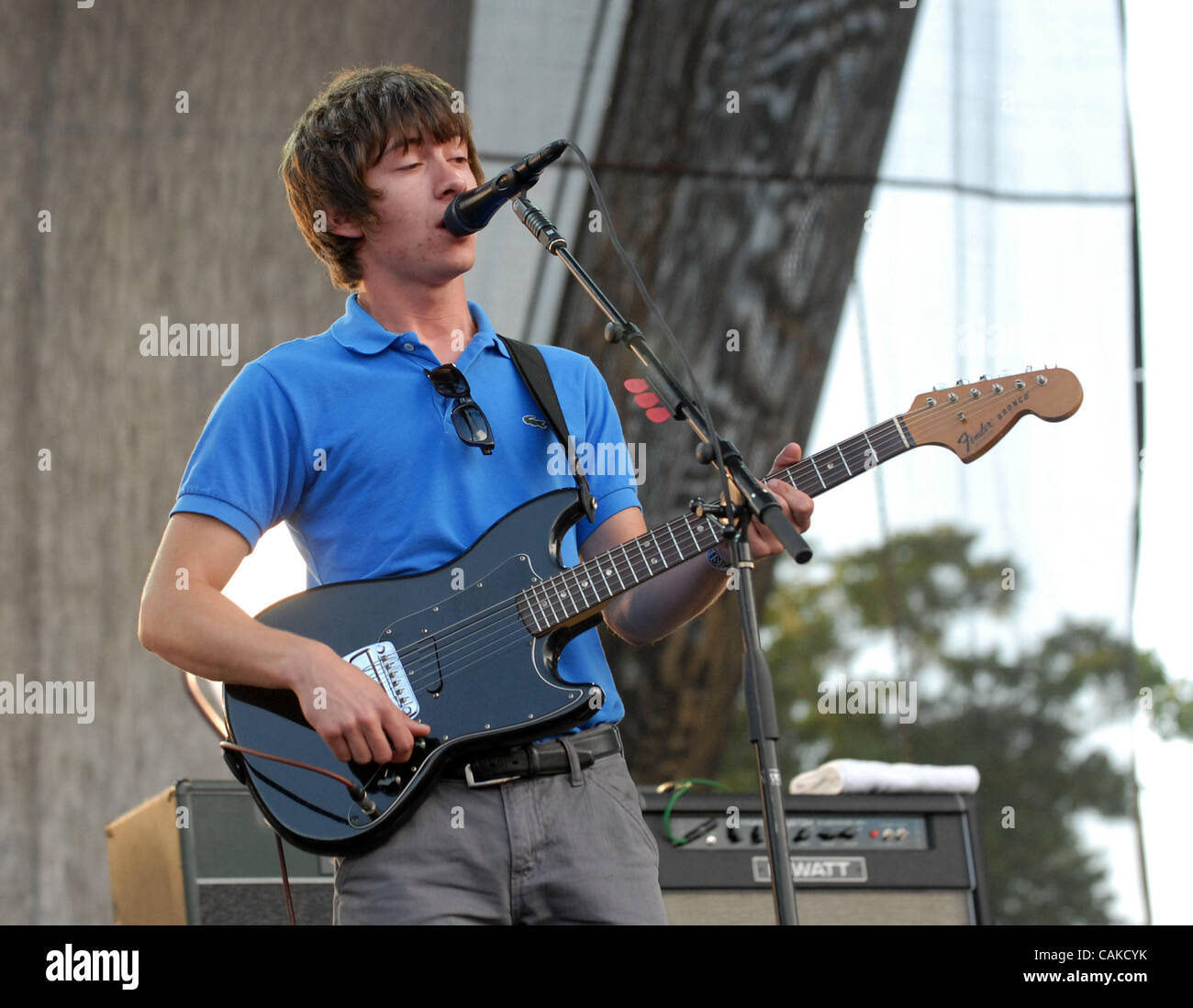 15 septembre 2007, Austin, TX, USA, chanteur / guitariste Alex Turner du groupe Arctic Monkeys en concert dans le cadre de l'Austin City Limits Music Festival qui a eu lieu à Zilker Park situé à Austin. Les trois jours du festival a attiré plus de 60 000 fans par jour. Copyright 2007 Jason Moore. Cre obligatoire Banque D'Images 15 septembre 2007, Austin, TX, USA, chanteur / guitariste Alex Turner du groupe Arctic Monkeys en concert dans le cadre de l'Austin City Limits Music Festival qui a eu lieu à Zilker Park situé à Austin. Les trois jours du festival a attiré plus de 60 000 fans par jour. Copyright 2007 Jason Moore. Cre obligatoire Banque D'Images