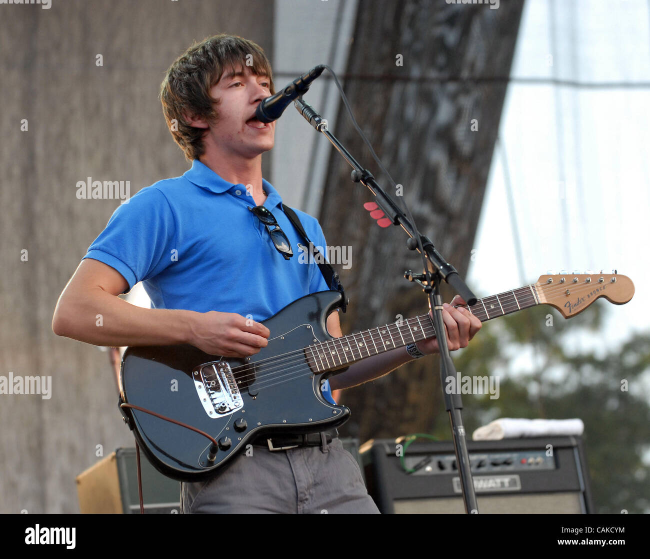 15 septembre 2007, Austin, TX, USA, chanteur / guitariste Alex Turner du groupe Arctic Monkeys en concert dans le cadre de l'Austin City Limits Music Festival qui a eu lieu à Zilker Park situé à Austin. Les trois jours du festival a attiré plus de 60 000 fans par jour. Copyright 2007 Jason Moore. Cre obligatoire Banque D'Images 15 septembre 2007, Austin, TX, USA, chanteur / guitariste Alex Turner du groupe Arctic Monkeys en concert dans le cadre de l'Austin City Limits Music Festival qui a eu lieu à Zilker Park situé à Austin. Les trois jours du festival a attiré plus de 60 000 fans par jour. Copyright 2007 Jason Moore. Cre obligatoire Banque D'Images