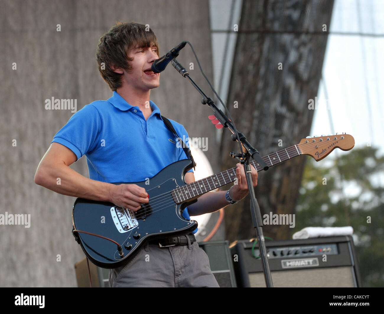 15 septembre 2007, Austin, TX, USA, chanteur / guitariste Alex Turner du groupe Arctic Monkeys en concert dans le cadre de l'Austin City Limits Music Festival qui a eu lieu à Zilker Park situé à Austin. Les trois jours du festival a attiré plus de 60 000 fans par jour. Copyright 2007 Jason Moore. Cre obligatoire Banque D'Images 15 septembre 2007, Austin, TX, USA, chanteur / guitariste Alex Turner du groupe Arctic Monkeys en concert dans le cadre de l'Austin City Limits Music Festival qui a eu lieu à Zilker Park situé à Austin. Les trois jours du festival a attiré plus de 60 000 fans par jour. Copyright 2007 Jason Moore. Cre obligatoire Banque D'Images