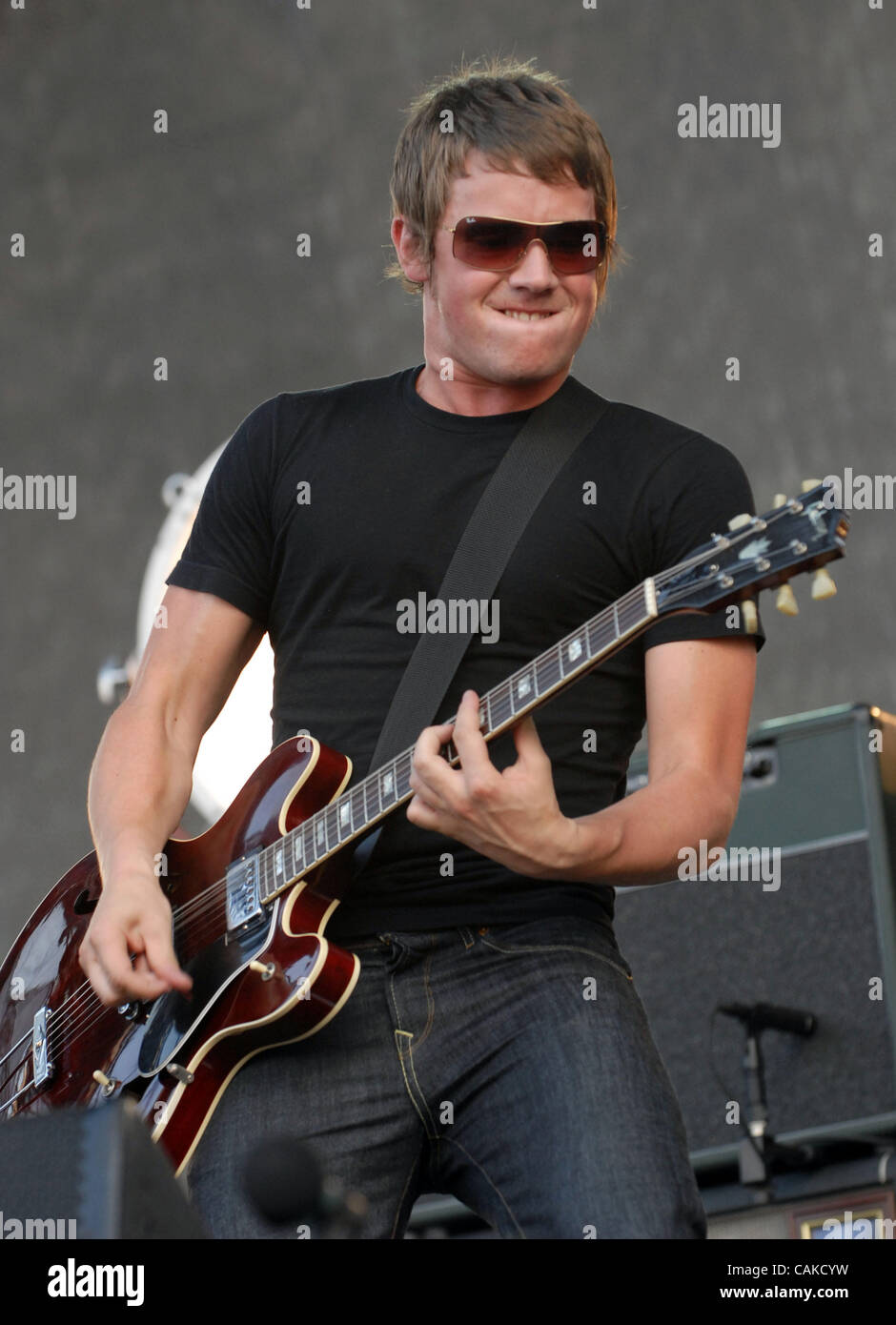 15 septembre 2007, Austin, TX, USA, le guitariste JAMIE COOK du groupe Arctic Monkeys en concert dans le cadre de l'Austin City Limits Music Festival qui a eu lieu à Zilker Park situé à Austin. Les trois jours du festival a attiré plus de 60 000 fans par jour. Copyright 2007 Jason Moore. Crédit obligatoire : Jason Banque D'Images 15 septembre 2007, Austin, TX, USA, le guitariste JAMIE COOK du groupe Arctic Monkeys en concert dans le cadre de l'Austin City Limits Music Festival qui a eu lieu à Zilker Park situé à Austin. Les trois jours du festival a attiré plus de 60 000 fans par jour. Copyright 2007 Jason Moore. Crédit obligatoire : Jason Banque D'Images