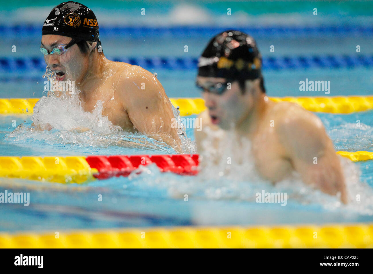 (L à R) Yuya Horihata (JPN), Kosuke Hagino (JPN), le 2 avril 2012 - Natation : LE JAPON NAGER 2012 Men's 400m quatre nages individuel au final International Tatsumi Piscine, Tokyo, Japon. (Photo de Yusuke Nakanishi/AFLO SPORT) [1090] Banque D'Images