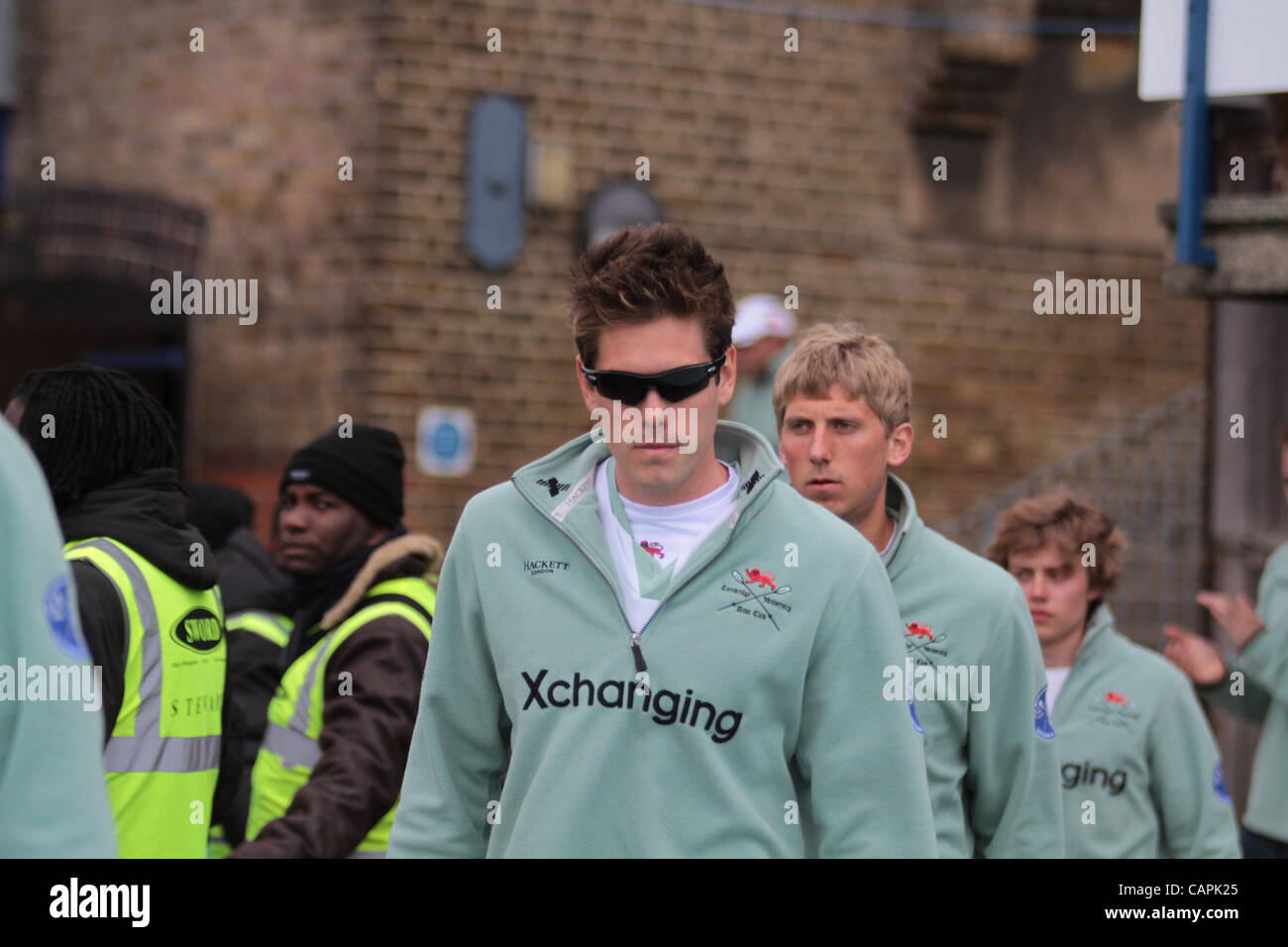 London, UK, samedi 7 avril 2012. L'équipe d'aviron de Cambridge (photo) à l'Université de Cambridge et Oxford Xchanging Boat Race sur la Tamise. Banque D'Images