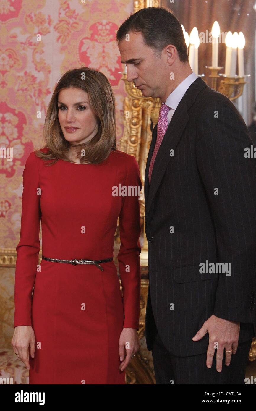 20 avril 2012 - Madrid, Espagne - La Princesse Letizia d'Espagne et le Prince Felipe d'Espagne assister à un déjeuner pour le 'Prix Cervantes 2012' au Palais Royal de Madrid (crédit Image : © Jack Abuin/ZUMAPRESS.com) Banque D'Images