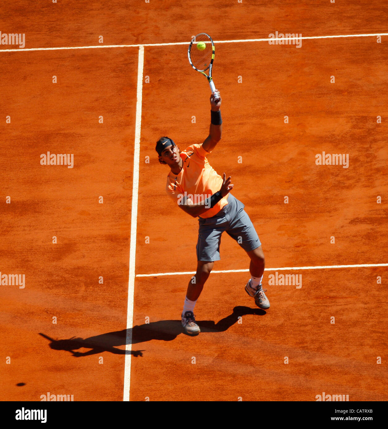 22.04.2012 Monte Carlo, Monaco. Rafael Nadal a remporté le Masters de Monte Carlo après avoir battu Novak Djokovic en deux sets 6-3 6-1. Joué au Monte Carlo Country Club, Monaco. Banque D'Images 22.04.2012 Monte Carlo, Monaco. Rafael Nadal a remporté le Masters de Monte Carlo après avoir battu Novak Djokovic en deux sets 6-3 6-1. Joué au Monte Carlo Country Club, Monaco. Banque D'Images