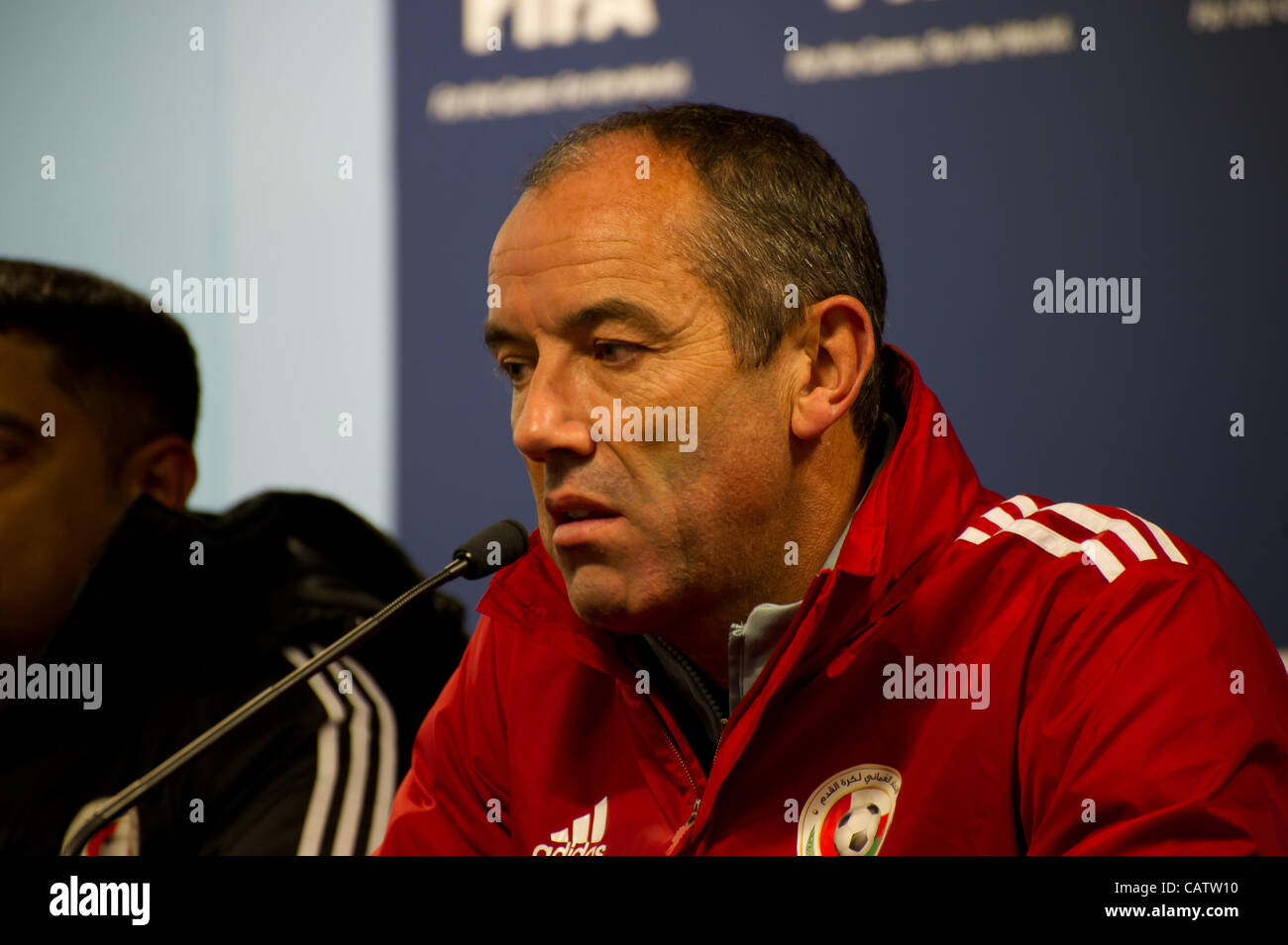 22.04.2012. Coventry, en Angleterre. Paul Le Guen (entraîneur de l'équipe Oman) à la conférence de presse qui a suivi la formation de l'équipe au Ricoh Arena, Coventry. Oman joueront dans un Sénégal 2012 Olympique qualificatif de football le 23 avril. Banque D'Images