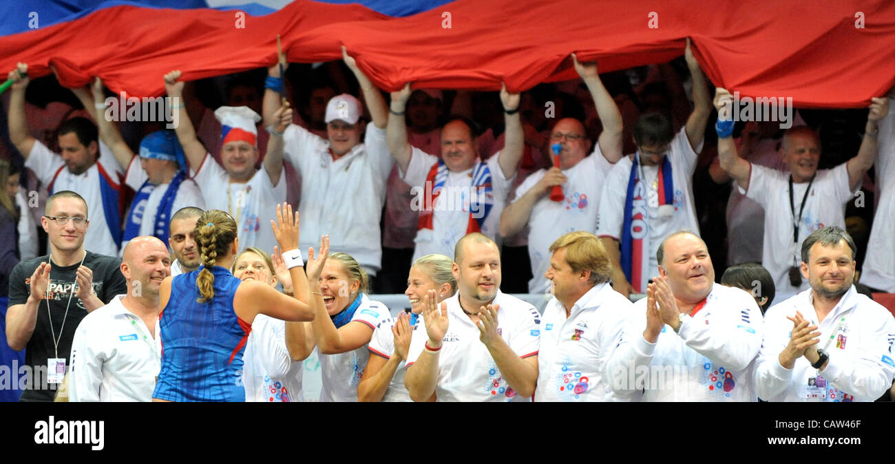 Petra Kvitova (CZE) a remporté le match de demi-finale de Fed Cup contre la République tchèque, l'Italie, à Ostrava, en République tchèque, le 21 avril 2012. (Photo/CTK Jaroslav Ozana) Banque D'Images