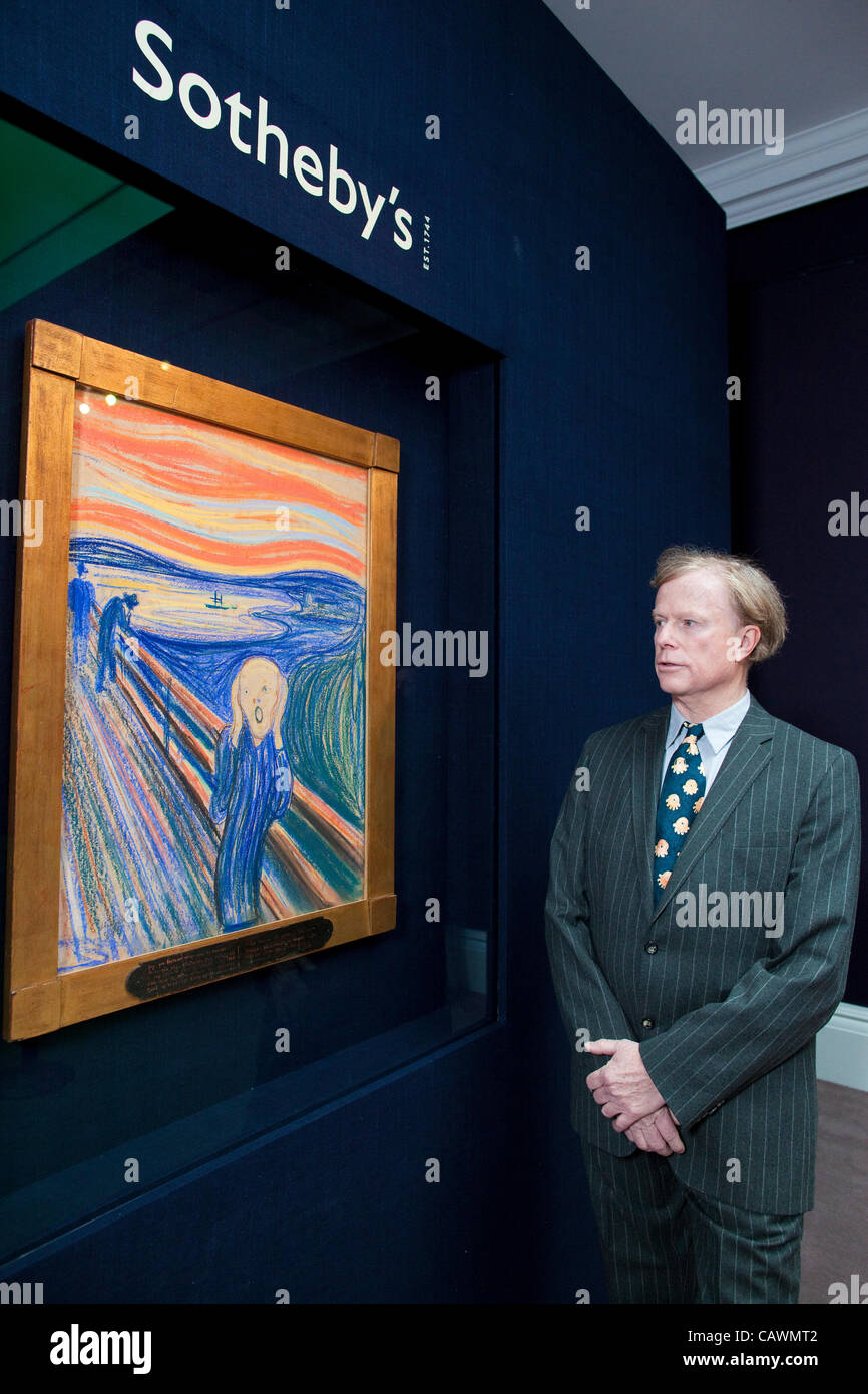 Sotheby's, Mayfair, London, UK.21.04.2012 Photo montre Petter Olsen, norvégien propriétaire d'Edvard Munch "Le Cri" peinture chez Sotheby's Londres, cette version datant de 1895, le seul à rester dans les mains du secteur privé à être vendue aux enchères à New York le 2 mai 2012, s'attendent à atteindre €50M. Banque D'Images