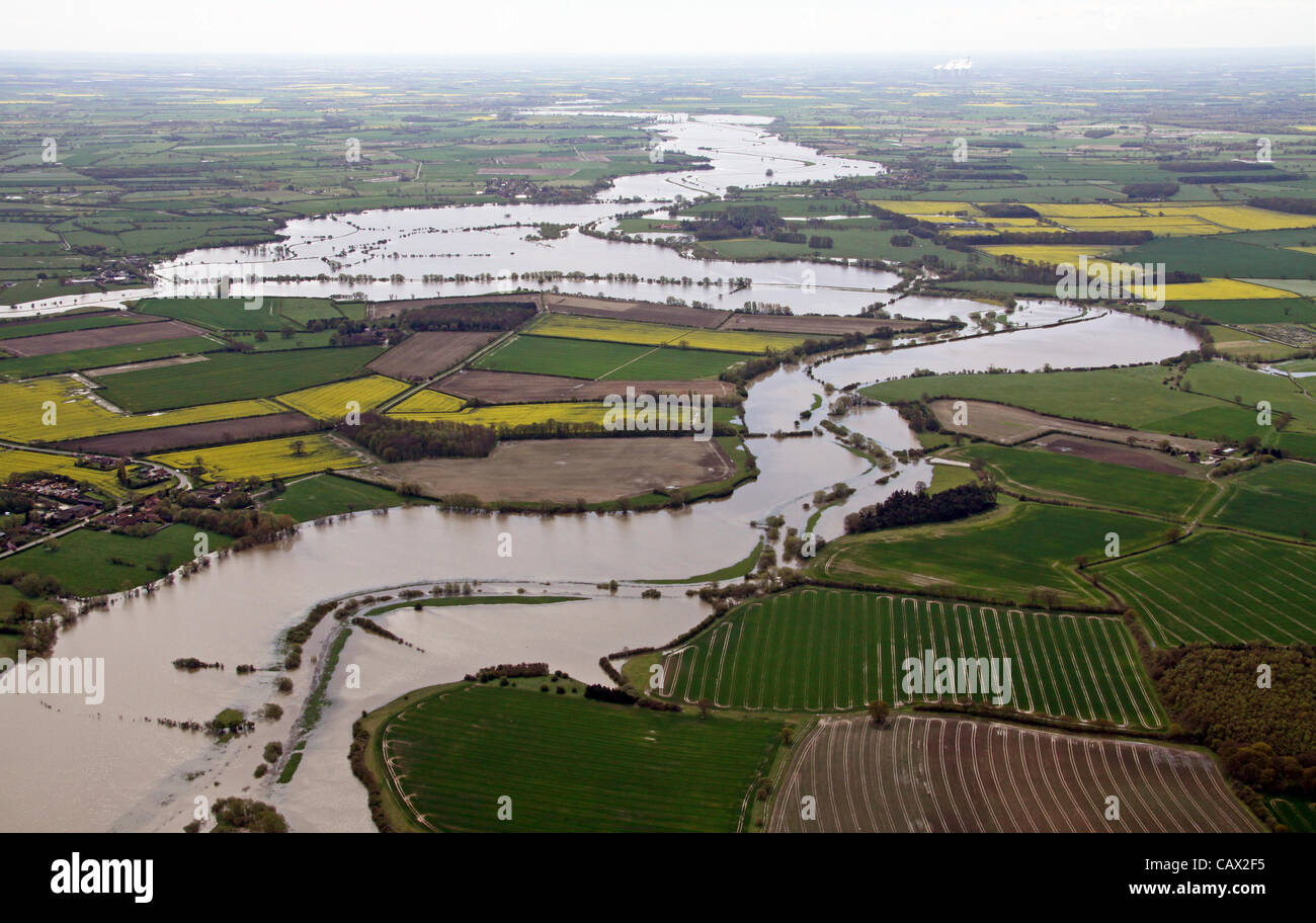 Le Yorkshire, UK Vue aérienne de la rivière Derwent inondations Yorkshire Banque D'Images