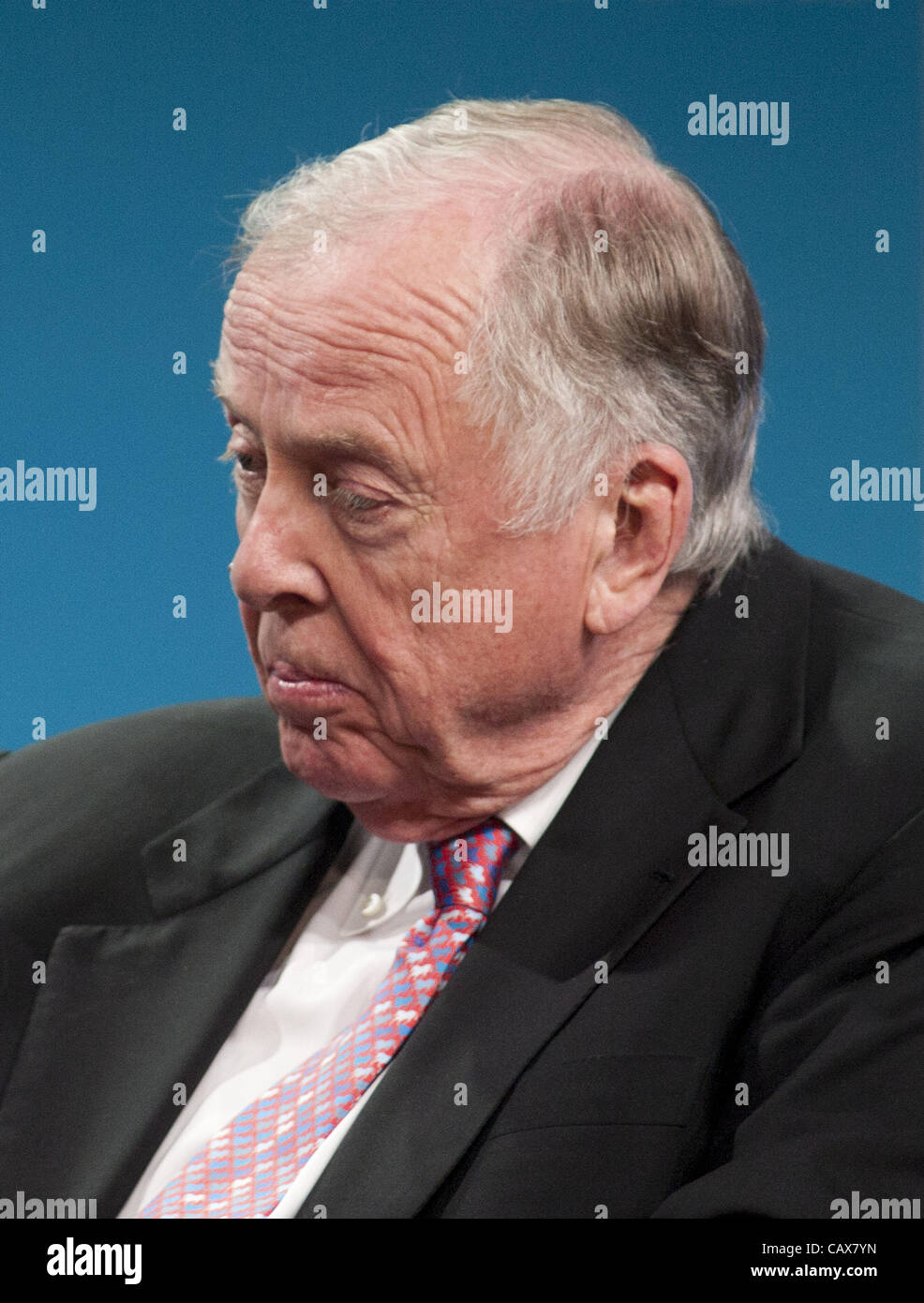 30 avril 2012 - Los Angeles, Californie, USA - T. Boone Pickens, entrepreneur et philanthrope, fondateur, BP Capital à la discussion intitulée 'Mike Entrevues Eike Batista et Milken T. Boone Pickens' pendant le Milken Institute Conférence mondiale tenue lundi, 30 avril 2012 à l'hôtel Hilton Banque D'Images