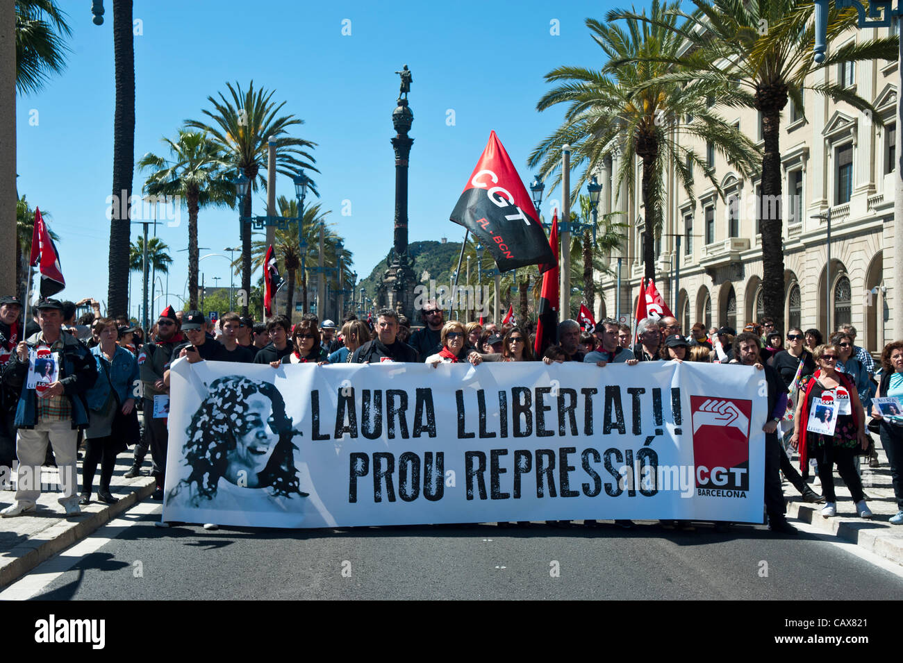 Barcelone, Espagne. 1 mai,2012. Syndicat CGT anarchiste peut commémorer la Journée et protester contre l'arrestation de sa partenaire Laura Gomez arrêtés lors de la grève générale du 29 mars contre la nouvelle loi de réforme du travail. Banque D'Images