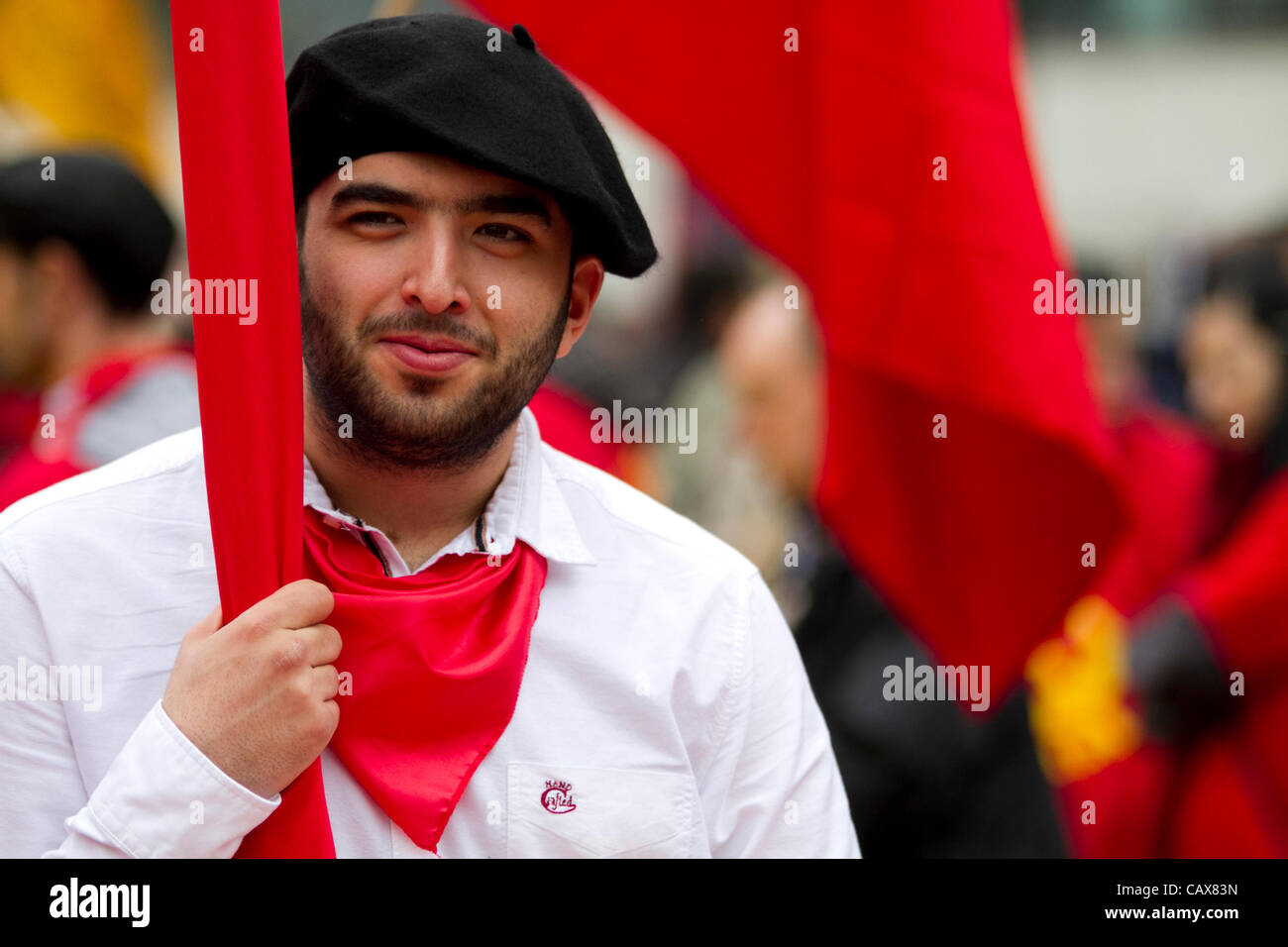 Londres, Royaume-Uni. 1er mai 2012. Les syndicalistes, les travailleurs, les organisations syndicales et les collectivités à Londres se sont réunis pour la journée mai mars pour marquer la Journée internationale du travail (également connu sous le nom de jour de mai). Les partisans ont marché de Clerkenwell Road à Trafalgar Square de Londres. Banque D'Images