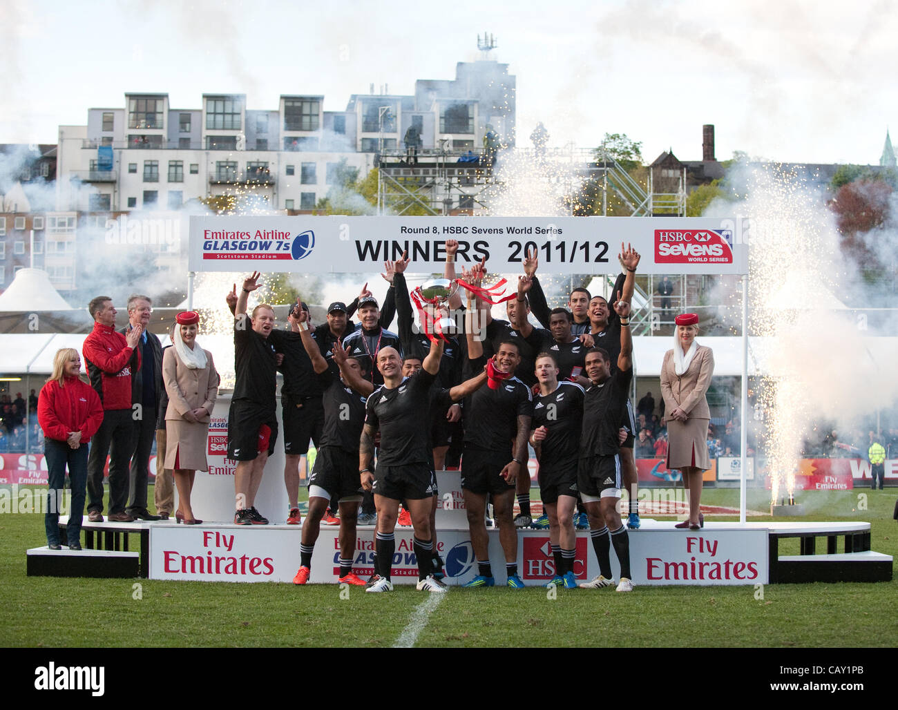 06.05.2012 Glasgow, Écosse. Sevens World Series de la HSBC. Nouveau Zeealand célébrer remportant la Coupe finale au Scotstoun Stadium. Banque D'Images