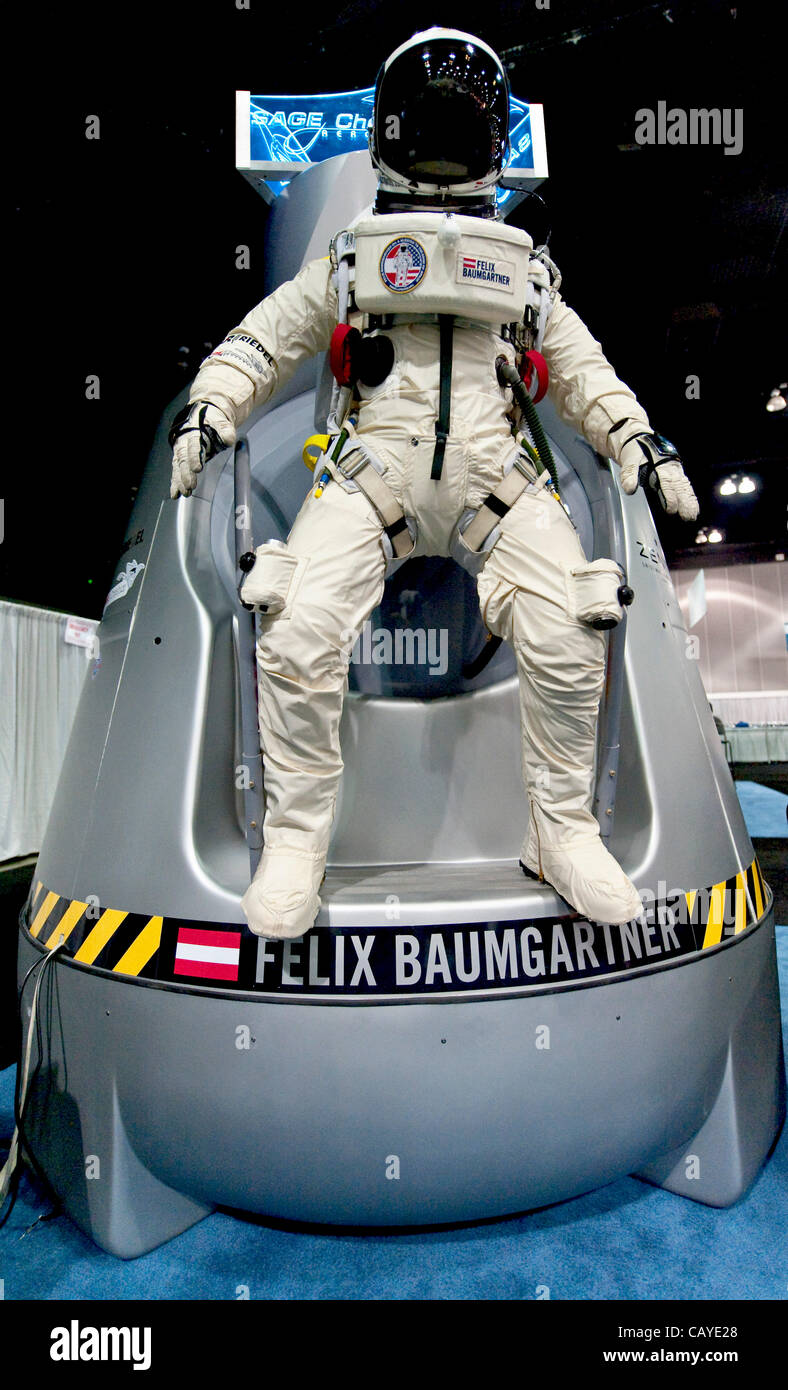 Felix baumgartner space Banque de photographies et d'images à haute  résolution - Alamy