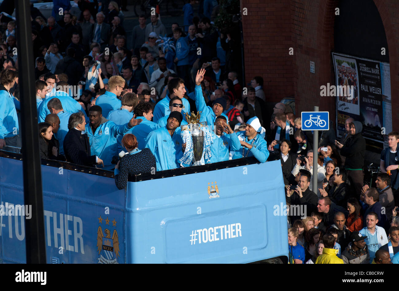 14-05-2012 Manchester, Royaume-Uni - Manchester City a poursuivi en bus à défiler dans le centre-ville après avoir remporté le titre de la Barclays Premier League pour la première fois depuis 1968 Banque D'Images