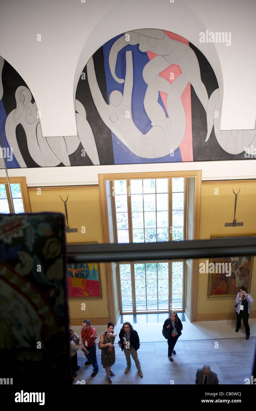 16 mai 2012 - Philadelphie, Pennsylvanie, États-Unis - La Fondation Barnes s'ouvre dans sa nouvelle maison, un musée situé sur la Benjamin Franklin Parkway. Avec 181 tableaux de Pierre-Auguste Renoir, 69, 59 par Paul CeÌzanne par Henri Matisse, 46 de Pablo Picasso, 21 par Chaïm Soutine, 18 par Henri Roussea Banque D'Images