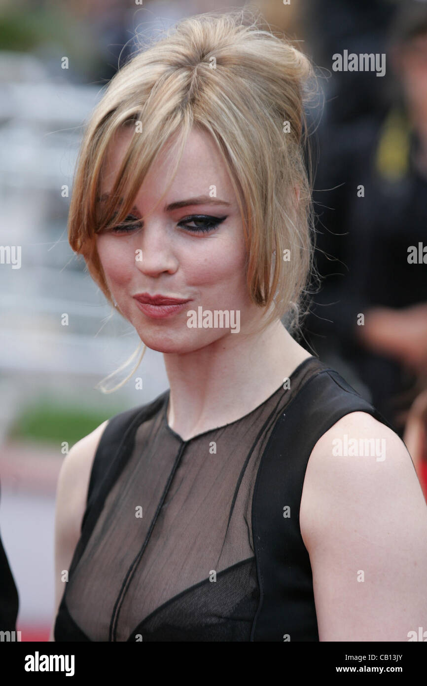Cannes, France, 17/05/2012 : Melissa George assiste à l'De rouille et d'os' Premiere - 65e Festival du Film de Cannes au Palais des Banque D'Images