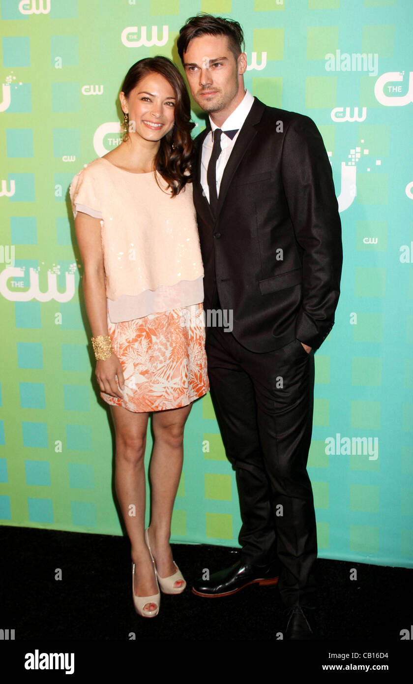 Kristin Kreuk Et Son Mari Kristin Kreuk ; Jay Ryan 2012 Upfront CW Présentation faite à Londres New  York City USA - 17.05.12 Photo Stock - Alamy
