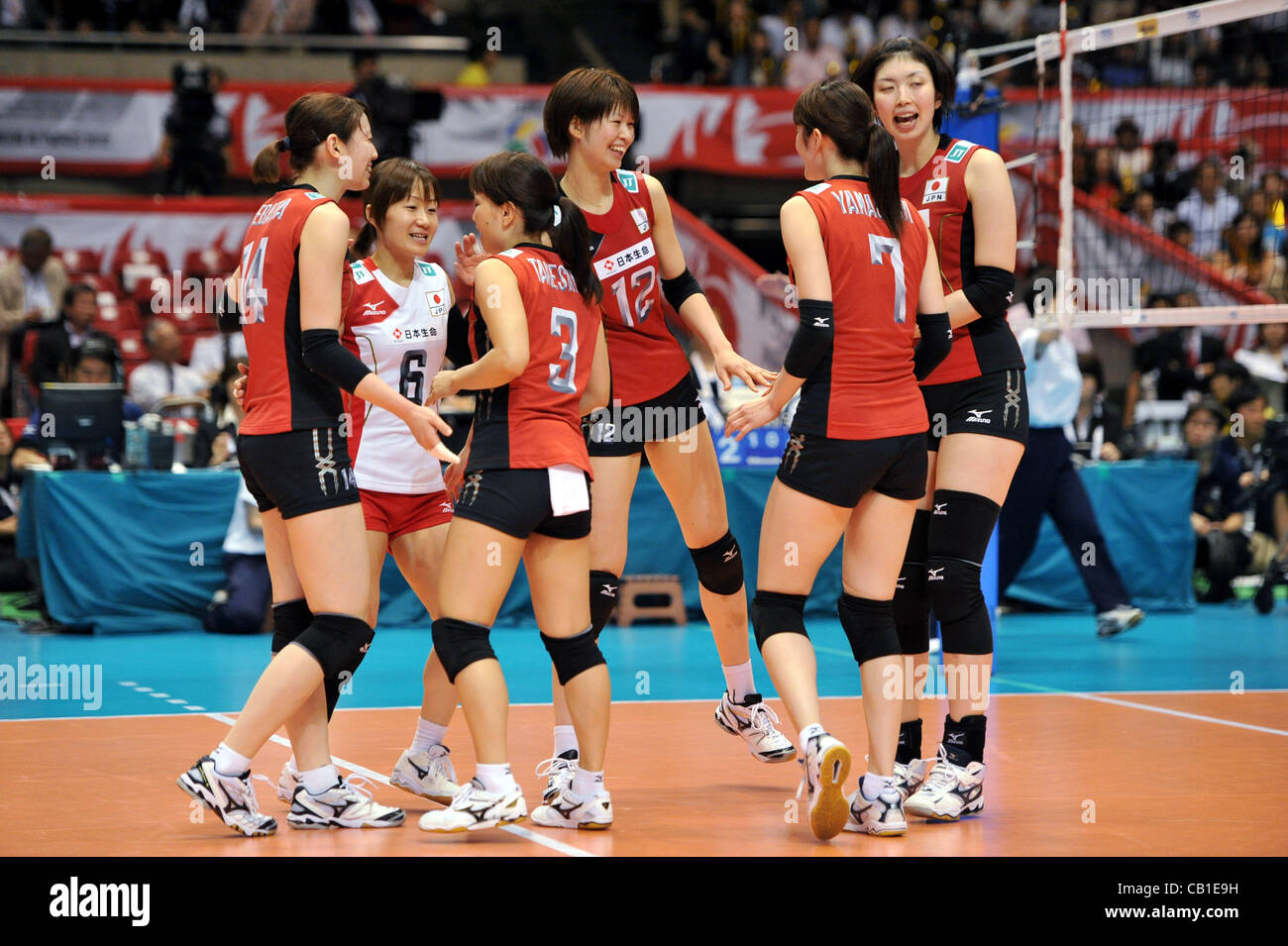 L'équipe féminine de volley-ball au Japon (JPN), Groupe 19 MAI 2012 - Volley -ball : les femmes du monde FIVB Tournoi de qualification olympique pour  les Jeux Olympiques de Londres en 2012, entre