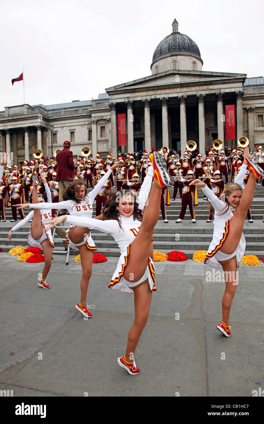 Londres, Royaume-Uni. Dimanche 20 mai 2012. Marche de l'USC Trojans de l'Université de Californie du Sud à Trafalgar Square, Londres. Banque D'Images