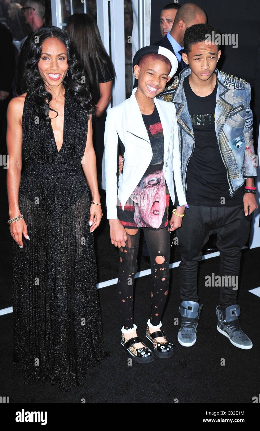 Jada Pinkett Smith, Willow Smith, Jaden Smith aux arrivées POUR LES HOMMES EN NOIR 3 Premiere, le Ziegfeld Theatre, New York, NY 23 mai 2012. Photo par : Gregorio T. Binuya/Everett Collection Banque D'Images