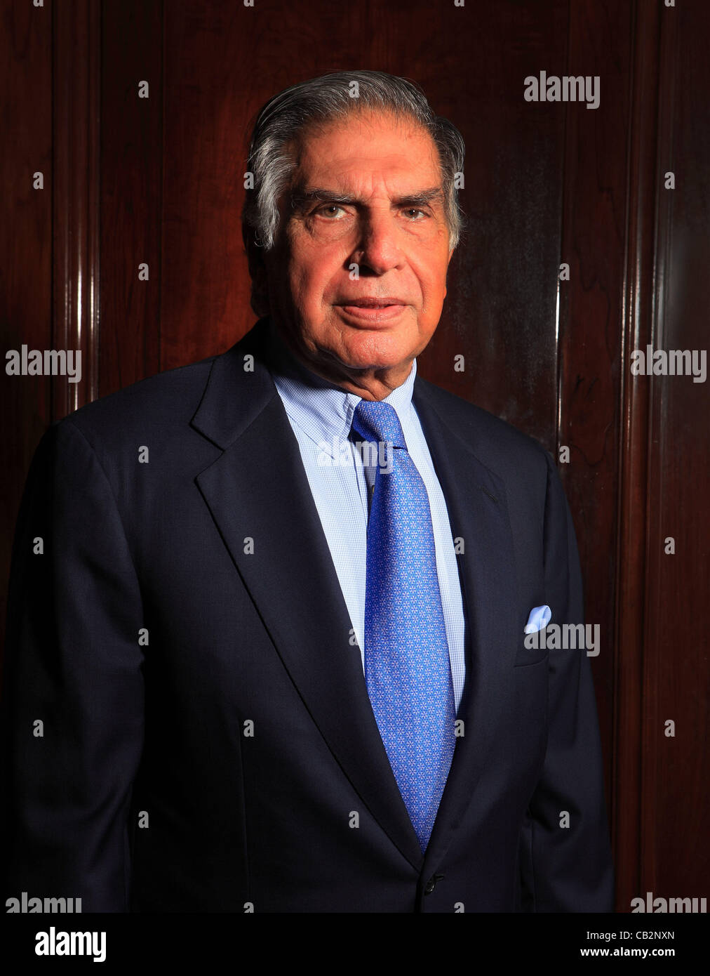 Peut16,2012 - Mumbai, Inde : Portrait de l'industriel indien Tata Rata, président de l'empire Tata de la Bombay House, le quartier général des groupes Tata à Mumbai. (Subhash Sharma) Banque D'Images