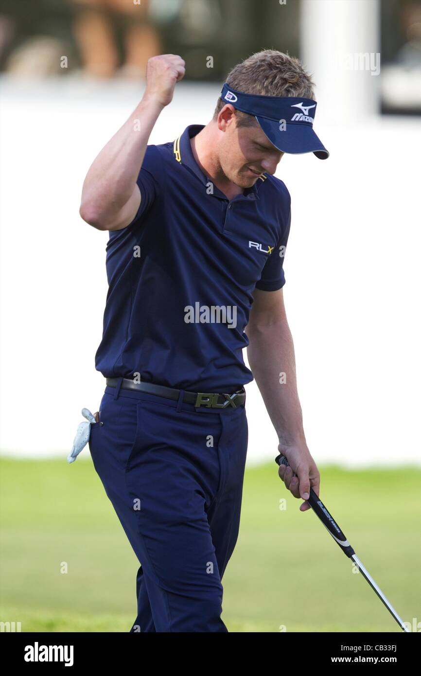 27.05.2012 Wentworth, en Angleterre. Luke Donald (Fra) remporte le BMW PGA Championship. Banque D'Images