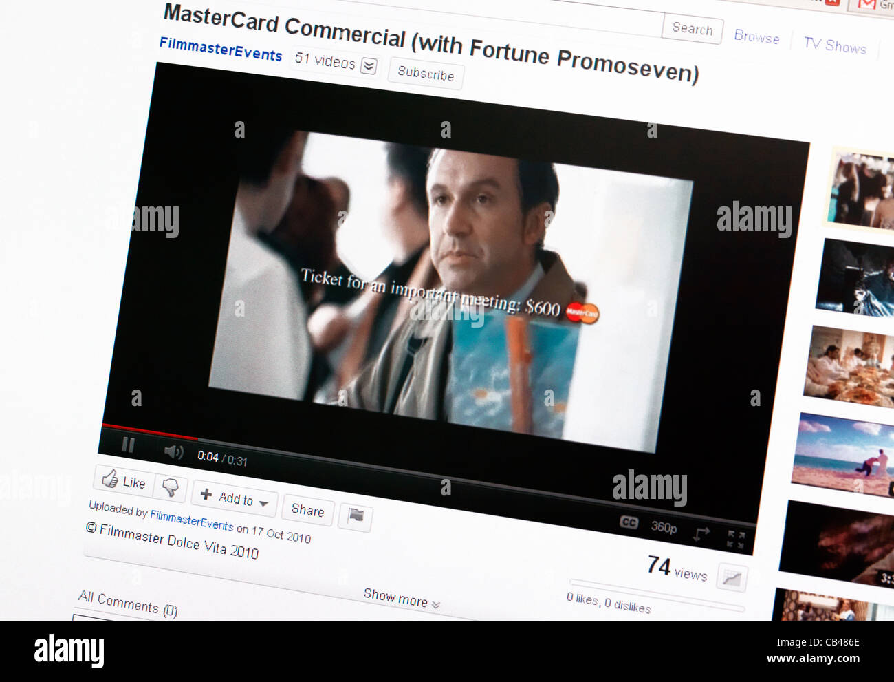 Mastercard Commercial inestimable sur Youtube sur ordinateur Banque D'Images