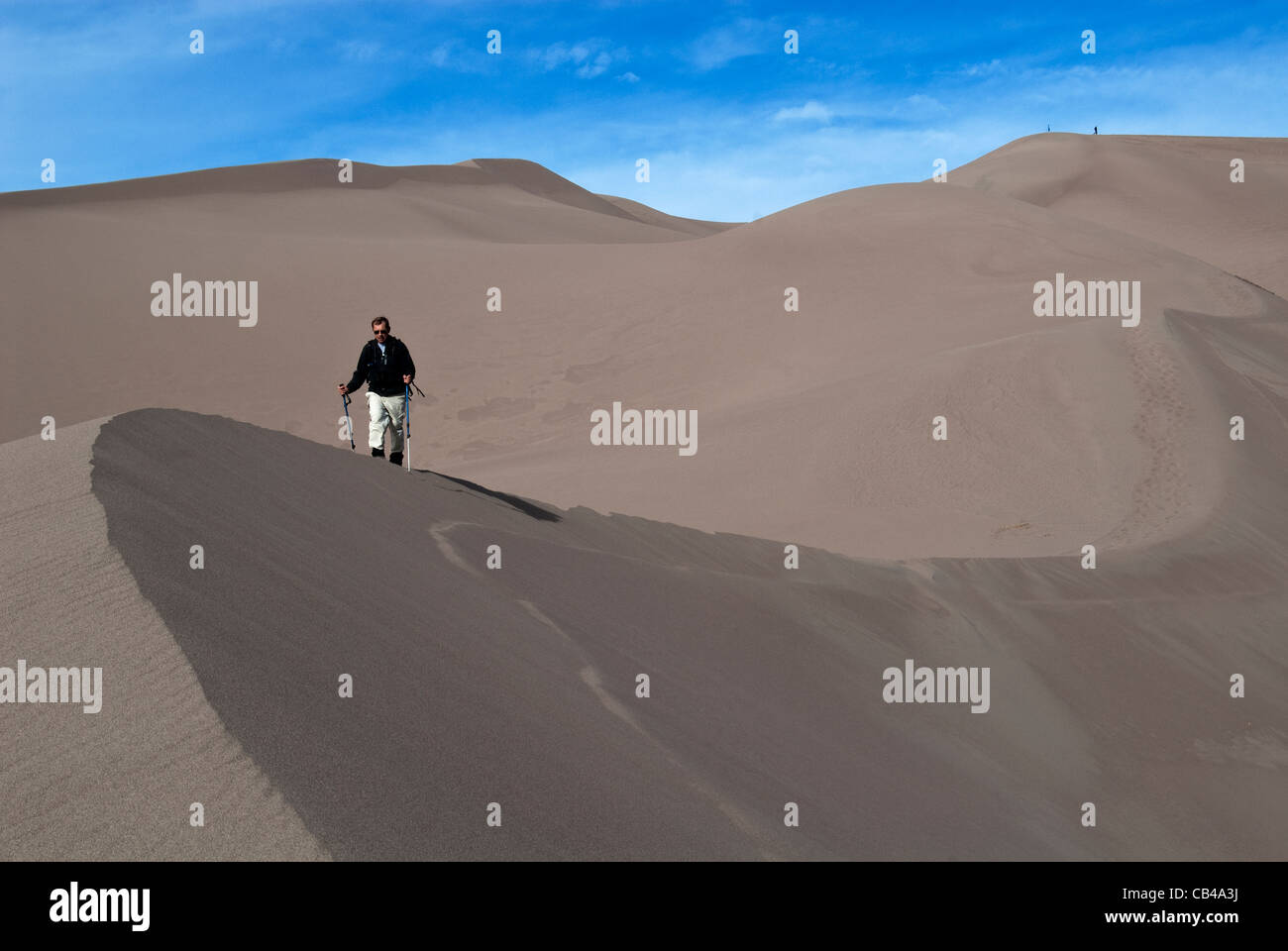 Mike Vining sur la Great Sand Dunes Great Sand Dunes National Park Colorado USA Banque D'Images