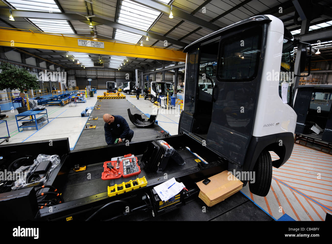 Zone d'assemblage à l'usine de Coventry Modec Ltd qui fabriquent des véhicules commerciaux zéro émission pour les clients y compris Tesco Banque D'Images