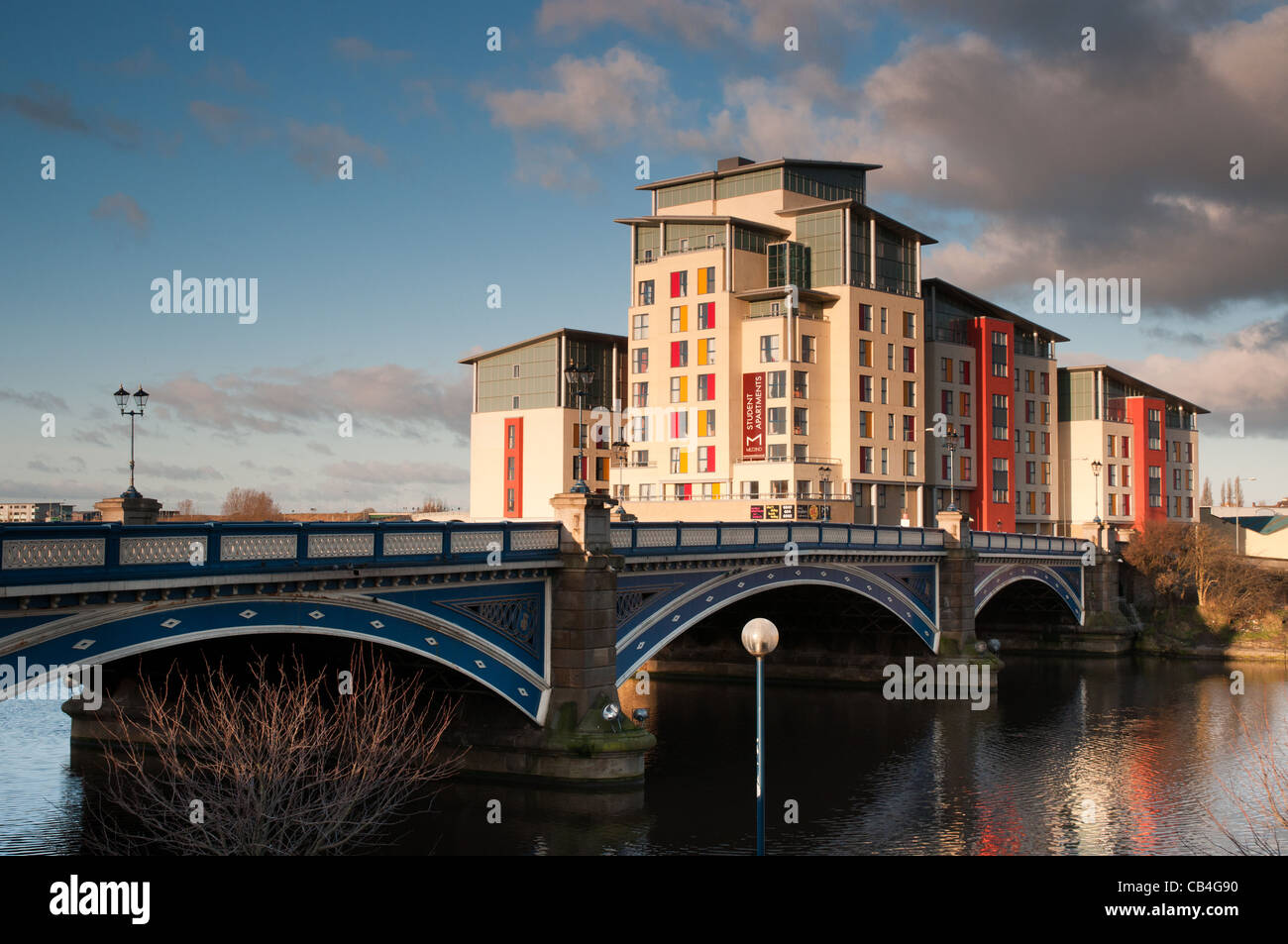 Railto Cour et le pont Victoria, Stockton on Tees. Banque D'Images