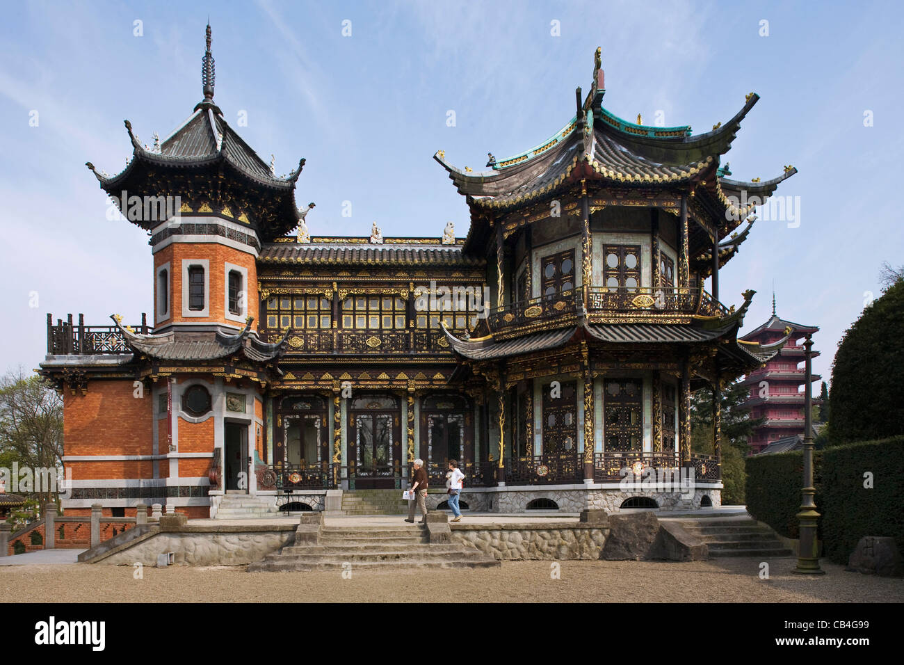 Les touristes visitant le Pavillon chinois à Bruxelles, Belgique Banque D'Images