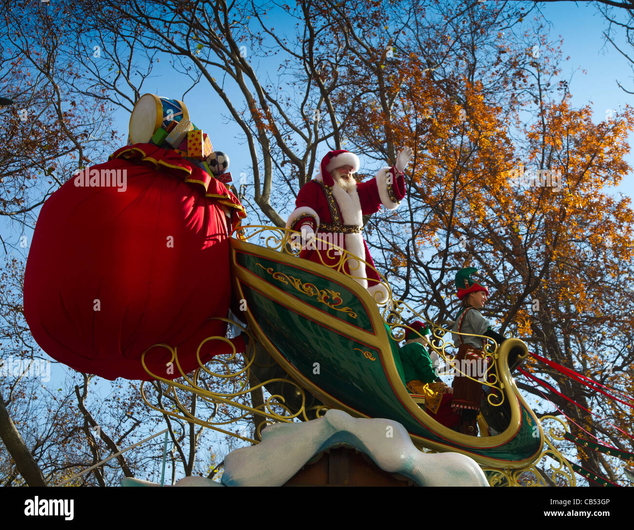 Santa Claus flottent à la Macy's Thanksgiving Day Parade Banque D'Images