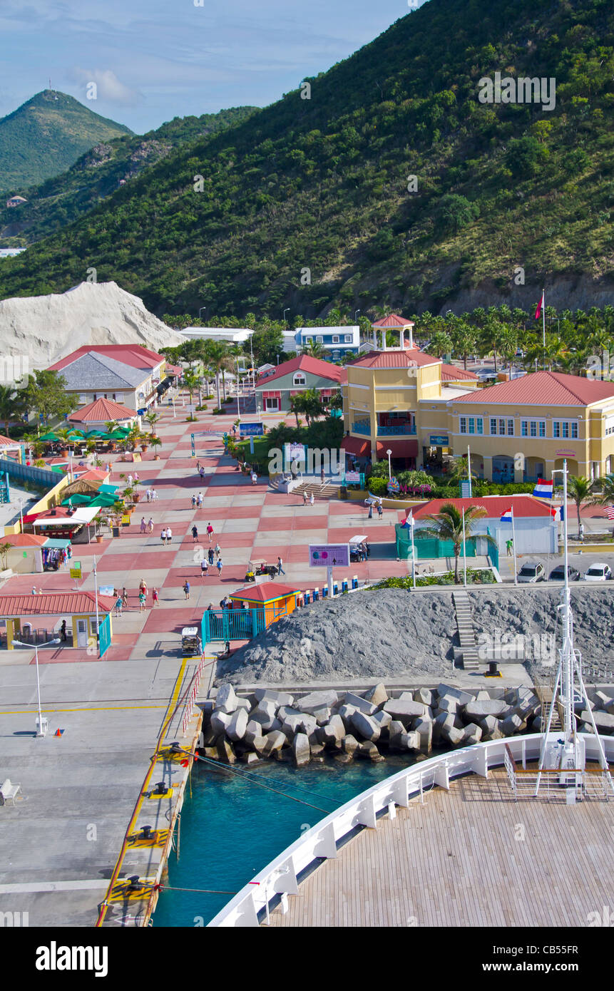 St Maarten Philipsburg touristes à la Dr A C Wathey cruise port prise au dessus du navire de croisière des Caraïbes Banque D'Images