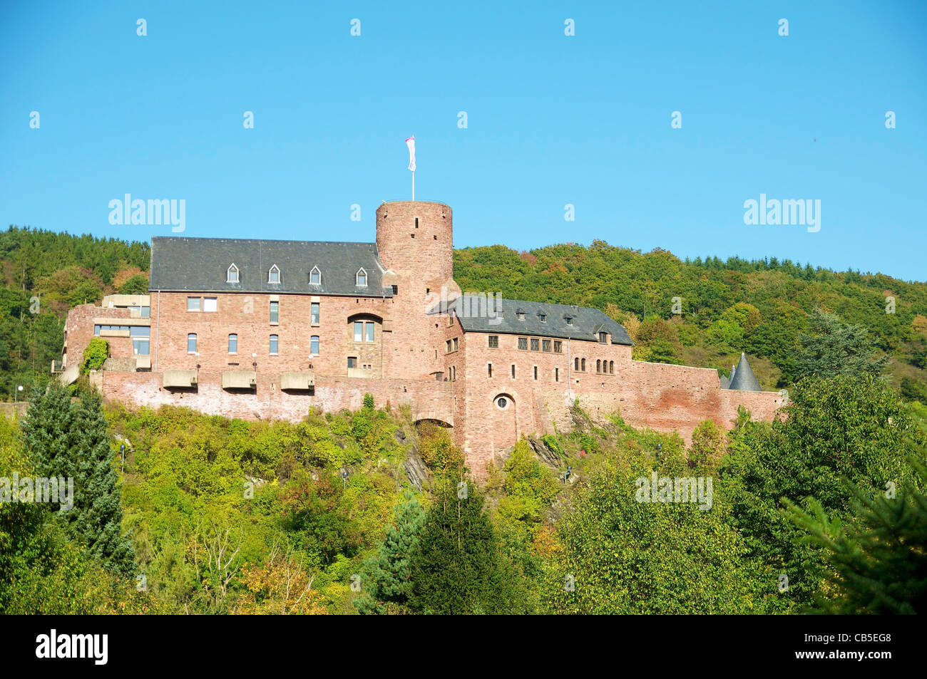 Hengenbach Château, mentionné pour la première fois en 1106 et depuis 2008 accueil de l'Agence internationale de l'art academy Heimbach. Banque D'Images