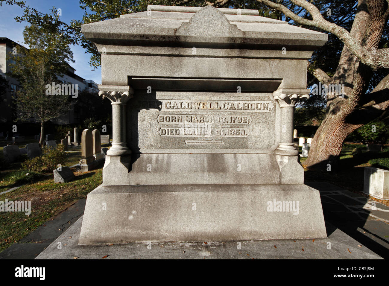Tombe de John Caldwell Calhoun, un homme politique de premier plan dans l'Amérique d'avant l'Église Cimetière Philips Charleston, Caroline du Sud Banque D'Images