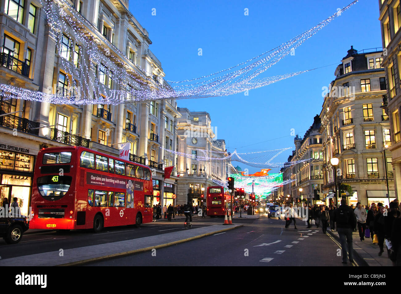 Lumières de Noël à Regent Street, Soho, Cité de Westminster, Grand Londres, Angleterre, Royaume-Uni Banque D'Images