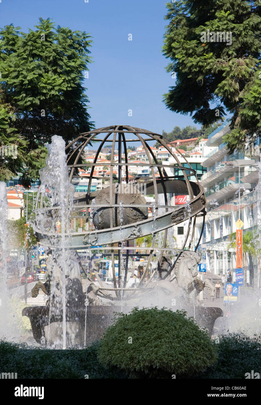 Fontaine, Rotunda (Placa) do Infante, Avenida do Infante, Funchal, Madère Banque D'Images