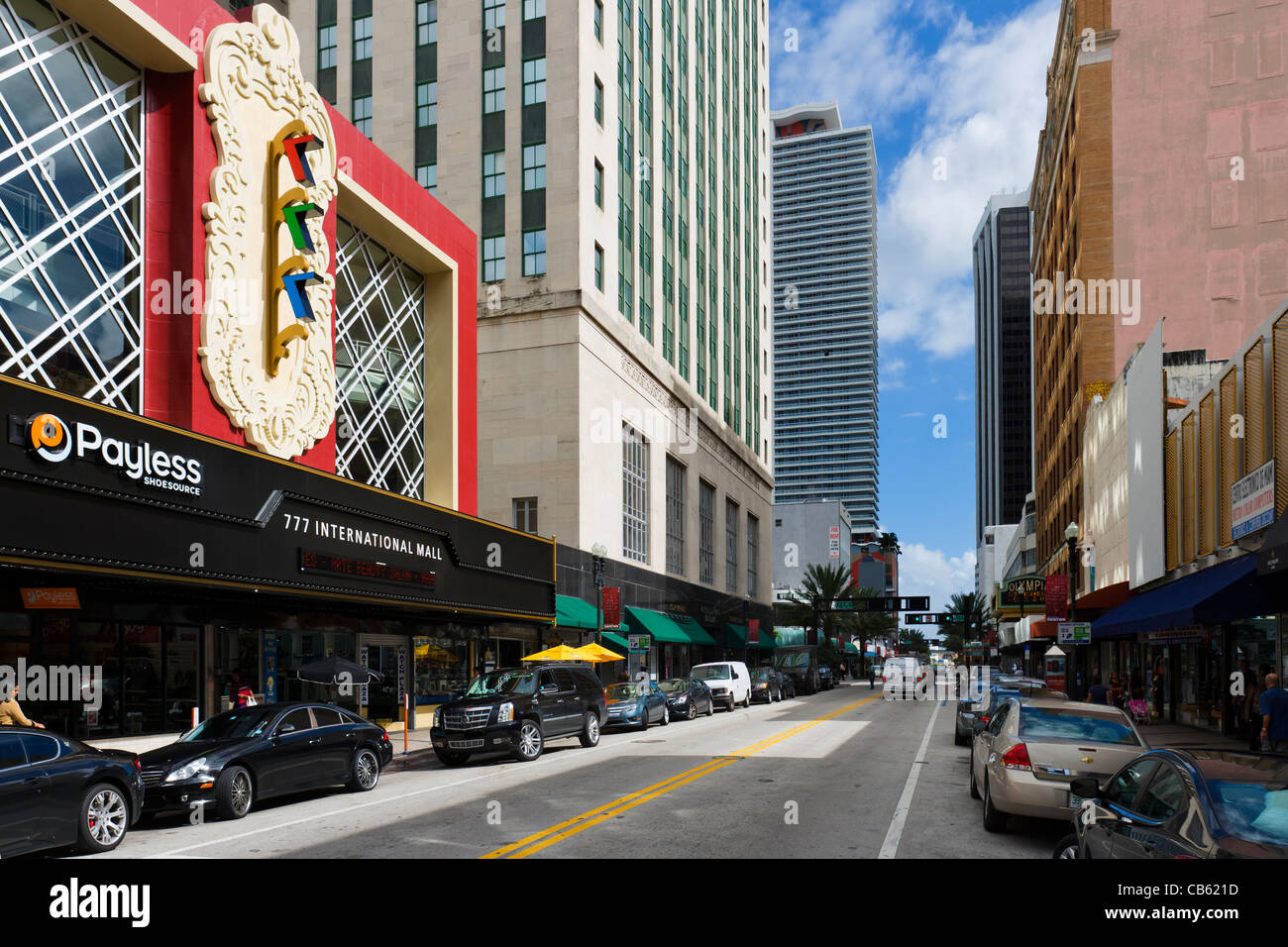 Boutiques sur East Flagler Street dans le centre-ville de Miami, Floride, USA Banque D'Images