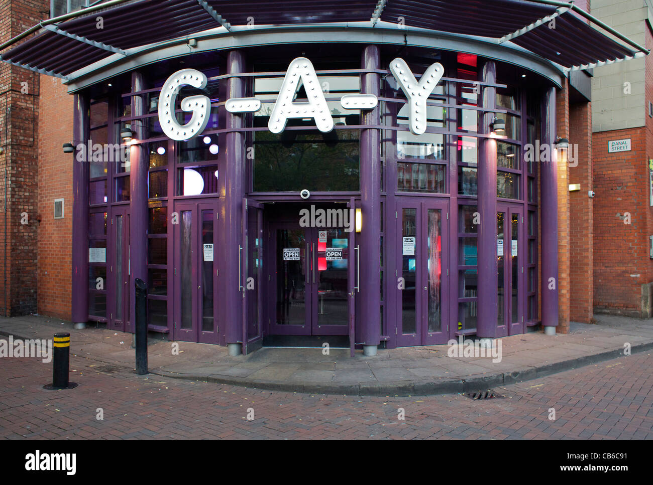 Bar gay à Canal Street, Manchester Banque D'Images