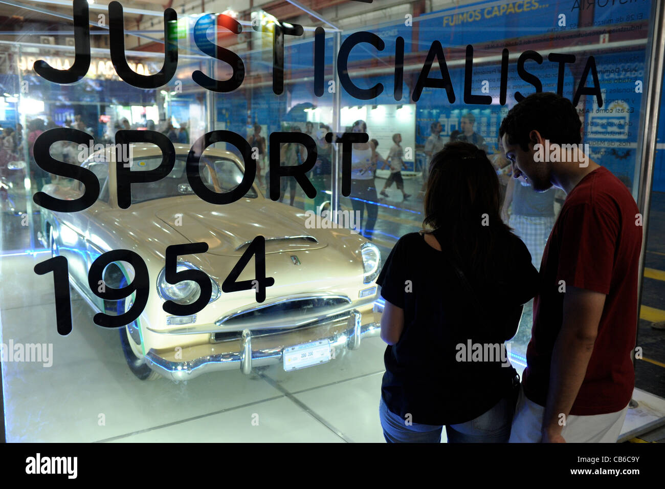 El Justicialista, voiture de sport fabriqué en Argentine au cours des années 1950 à la fermeture de la manifestation à Tecnopolis juste de la science et de la technologie. Banque D'Images