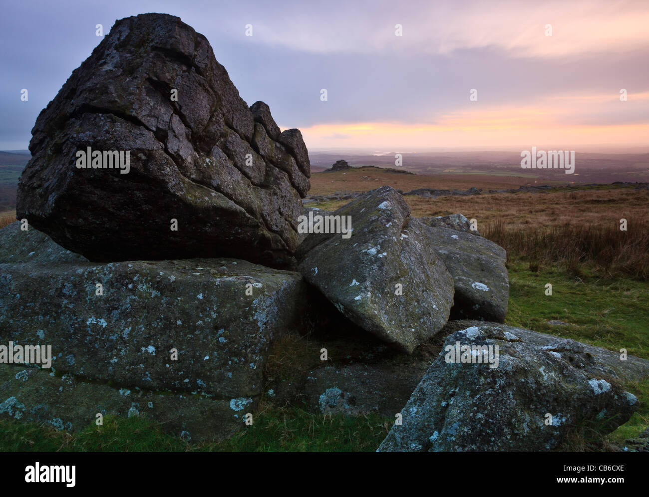 Grand Tor discontinues, Dartmoor, dans le Devon, au crépuscule Banque D'Images