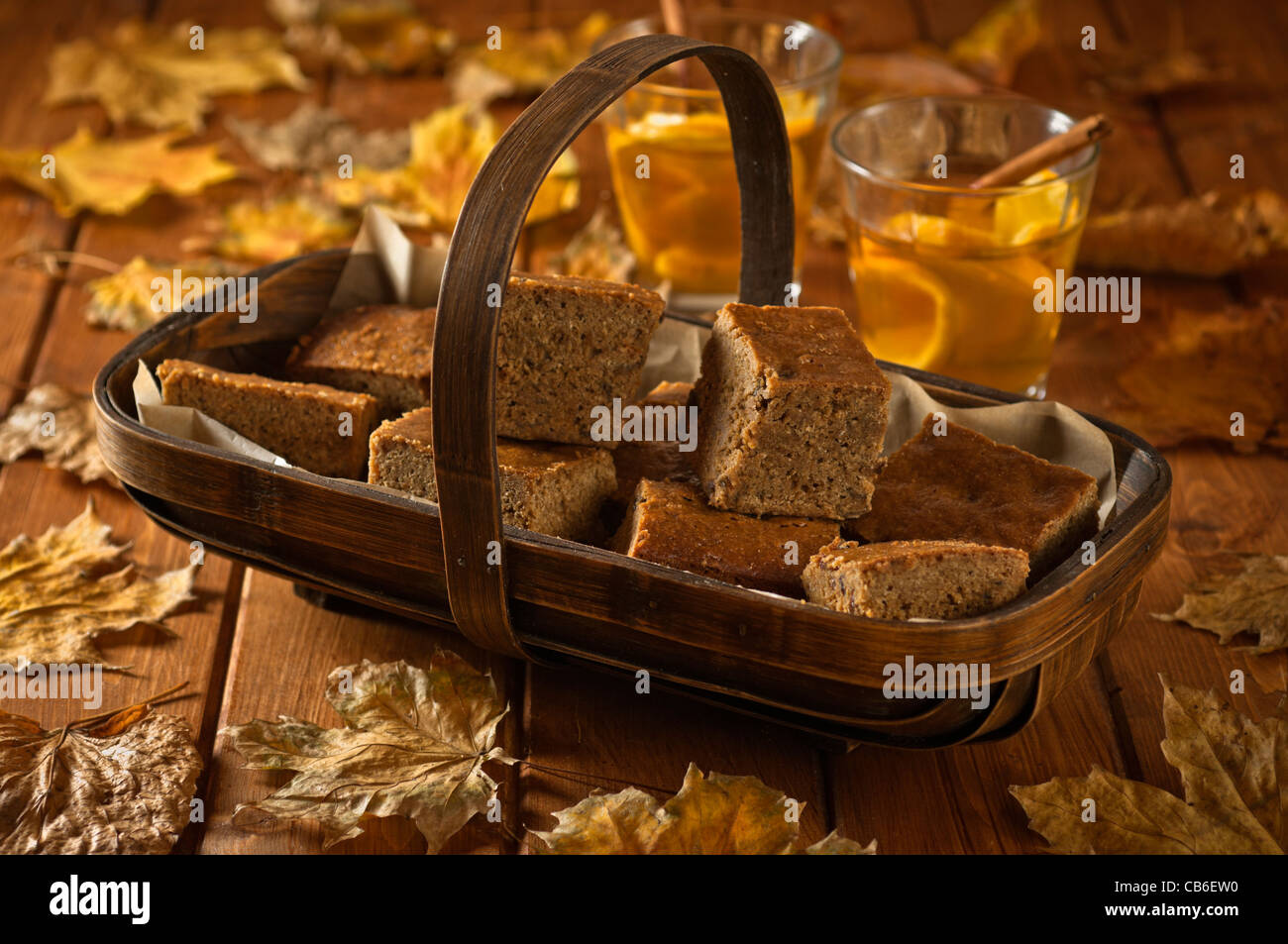 Parkin.avoine et traditionnel gâteau de gingembre Banque D'Images
